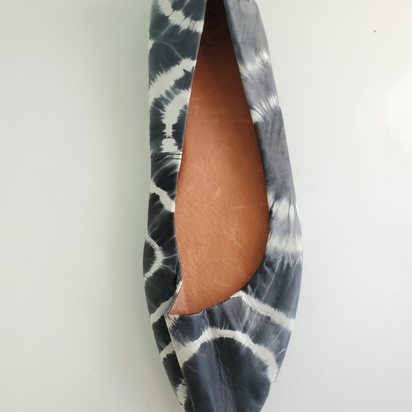 Lucky Brand Tie Dye Slip on Shoes - Picture 2 of 5